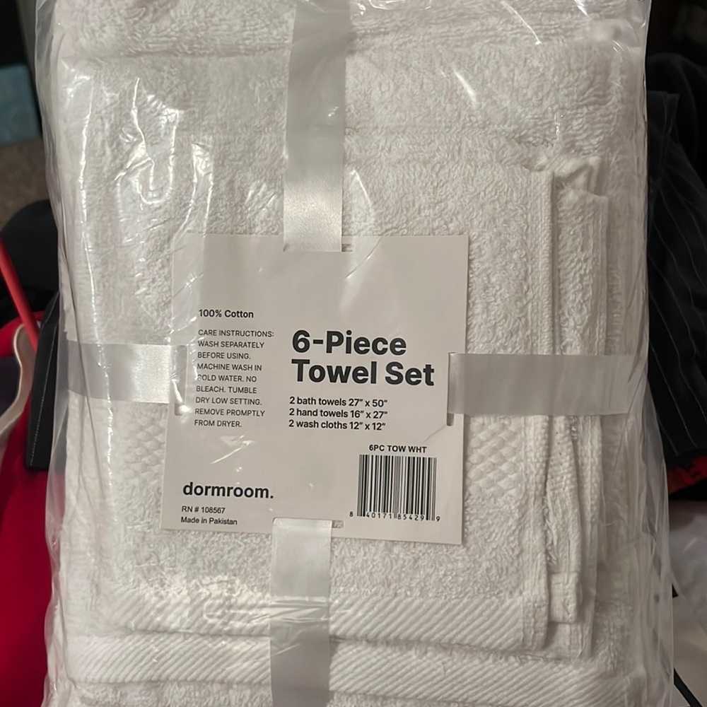 dorm room brand 6 piece towel set NWT
